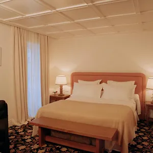 Hotel Chateau Voltaire, Paris