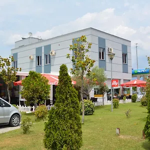 *** Hotell Alpet Albanien