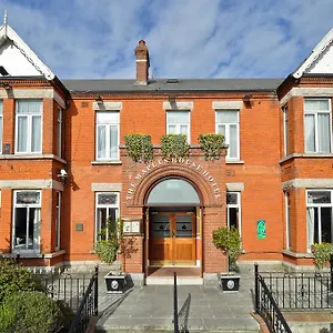 *** Hotell Maples House Irland